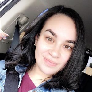 Hello Poshers 👑👛👗👠